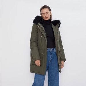 Green Zara water repellent hooded parka !